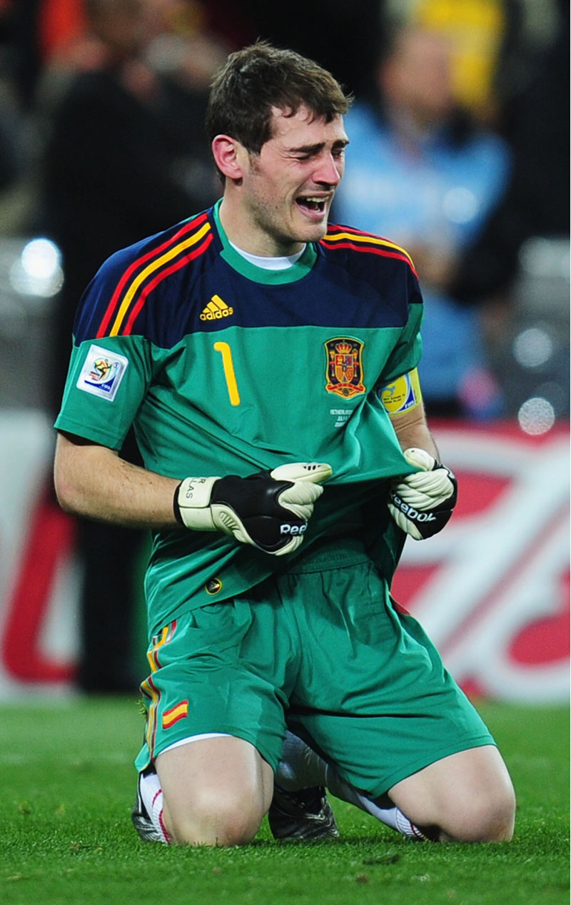 Illustration for article titled World Cup Thighlights: In Celebration Of Pure Spanish Man-Love